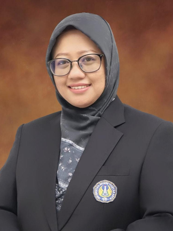 Endah Retnowati, M.Ed., Ph.D., CAW